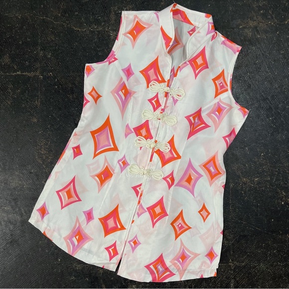 Vintage 60s/70s Printed Side Slit Sleeveless Blouse - Picture 4 of 9